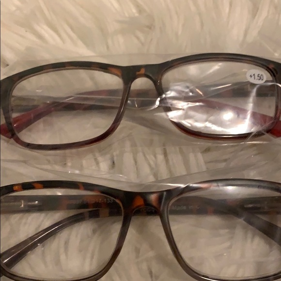Reading glasses - Picture 2 of 4